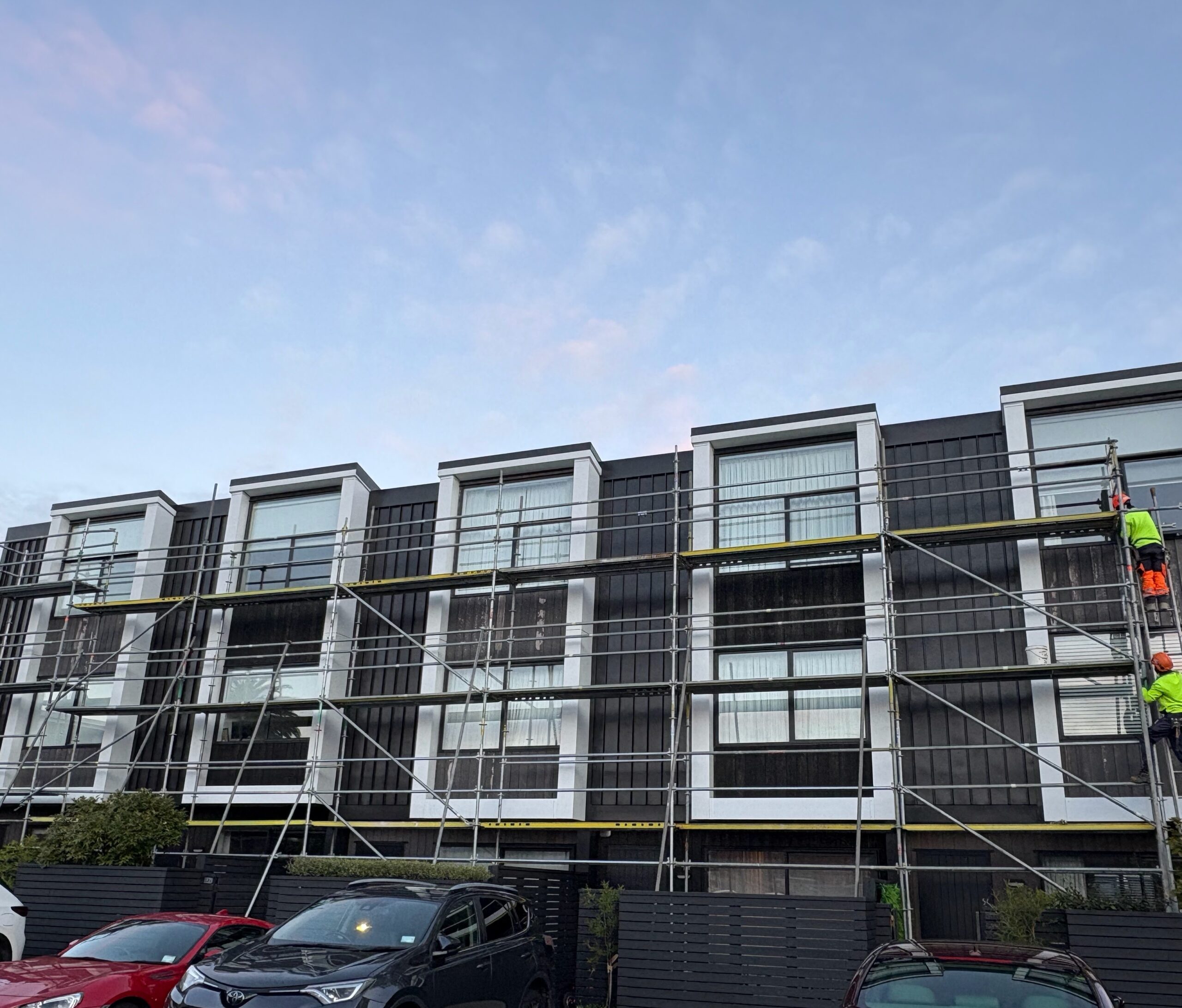 Build & Strip Scaffolding